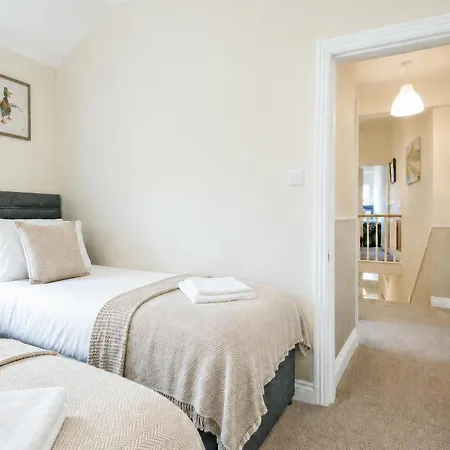 The Townhouse - Uk37120